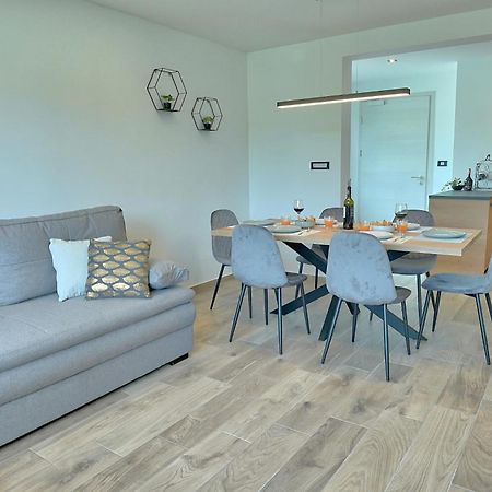 פוסטוינה Apartments Lipa Plac מראה חיצוני תמונה