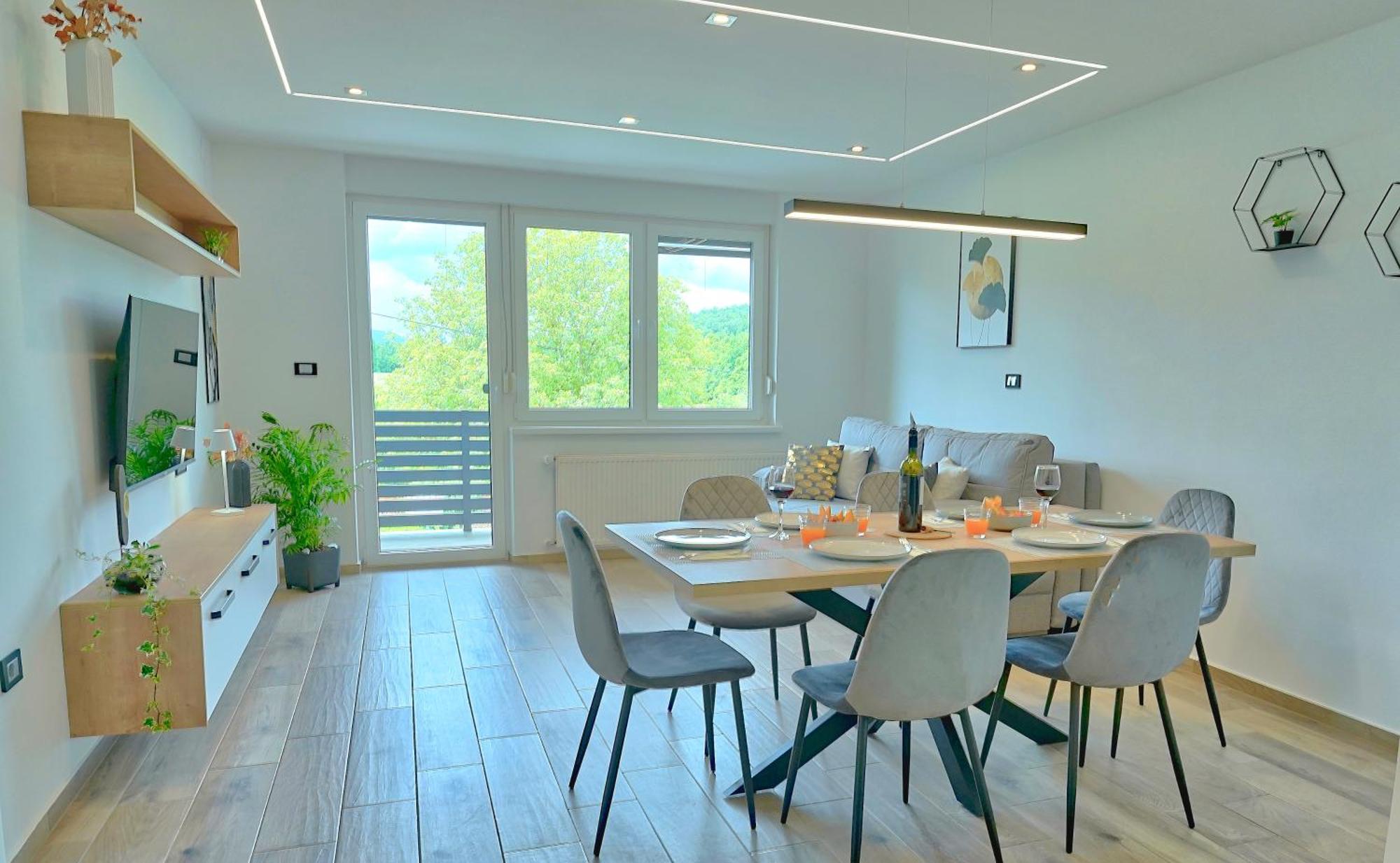 פוסטוינה Apartments Lipa Plac מראה חיצוני תמונה