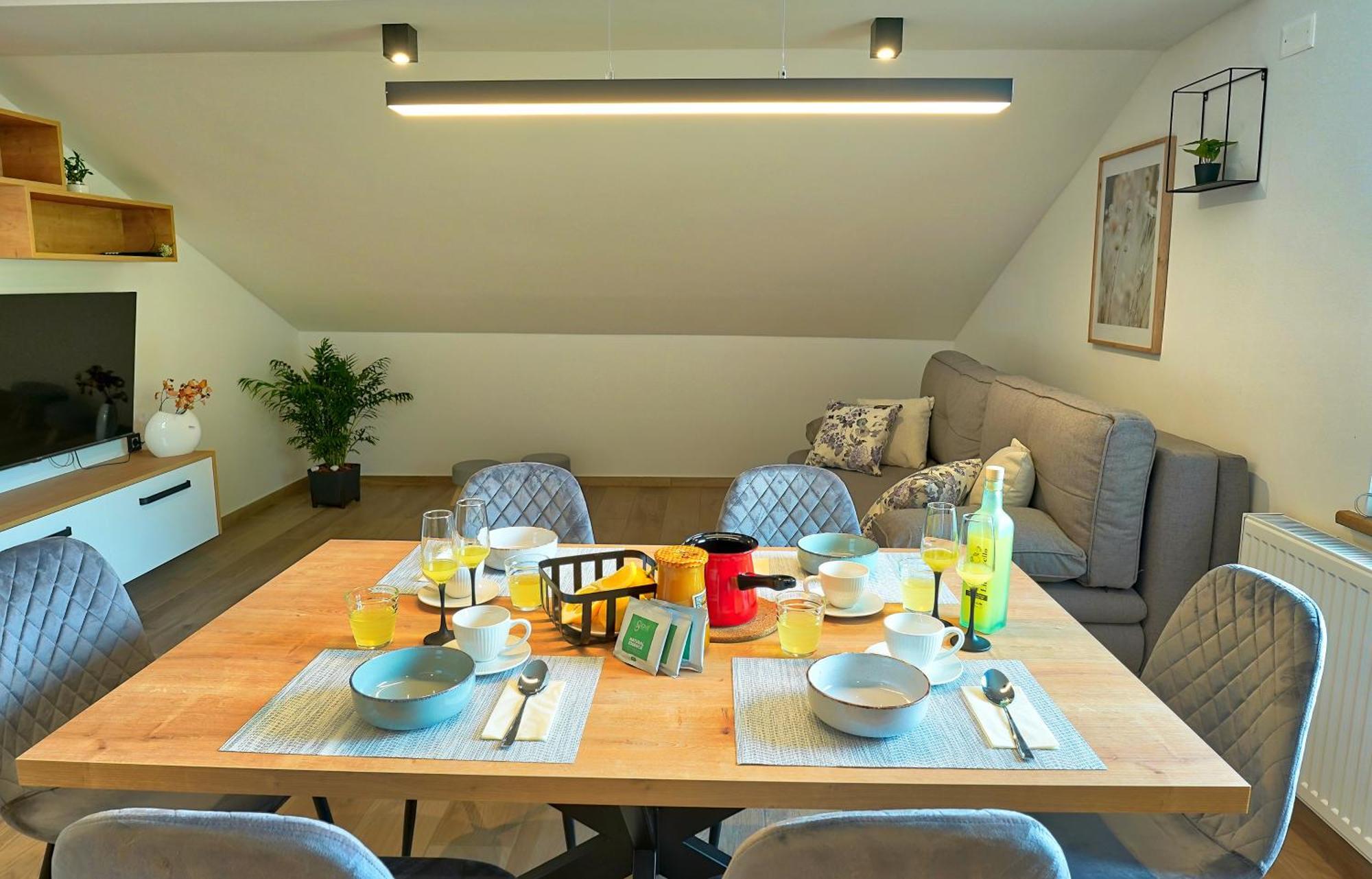 פוסטוינה Apartments Lipa Plac מראה חיצוני תמונה